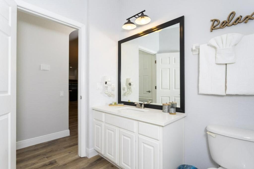 6 Bedrooms Pool And Game - 2 Miles To 7817 Hébergement de vacances Orlando