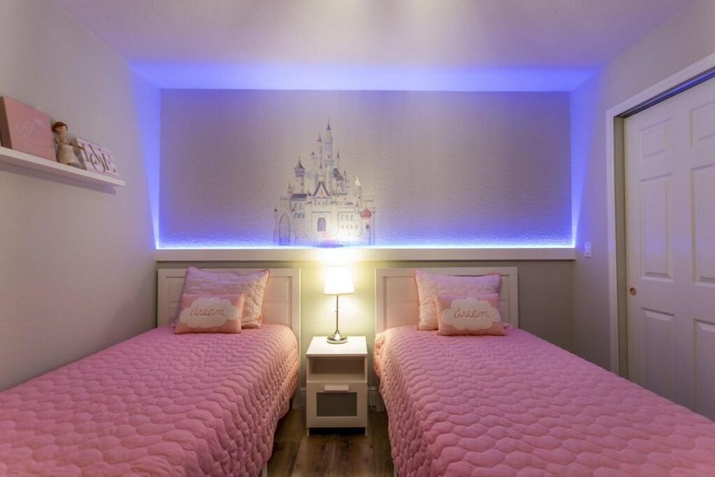 6 Bedrooms Pool And Game - 2 Miles To 7817 Hébergement de vacances