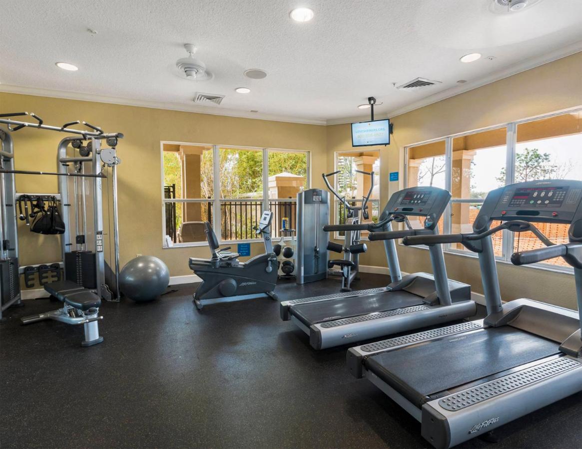 Hébergement de vacances 6 Bedrooms Pool And Game - 2 Miles To 7817 Orlando