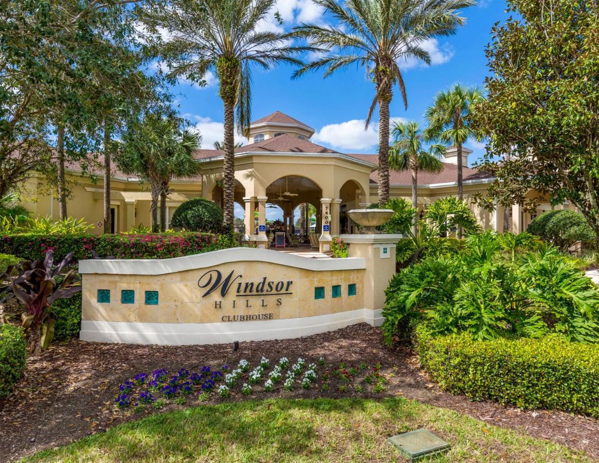 Hébergement de vacances 6 Bedrooms Pool And Game - 2 Miles To 7817 Orlando